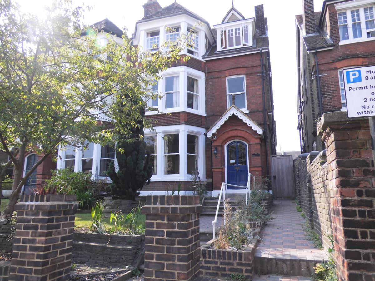 Greystones Bed And Breakfast Rochester (Kent) Exterior photo